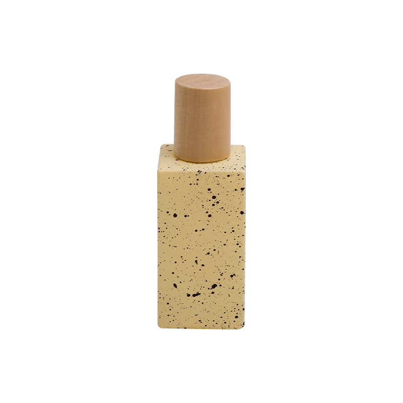 Butelka perfum drewniana elegancja elegancji